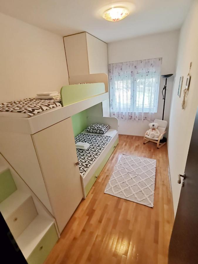 Apartman Pejic Подстрана Екстериор снимка
