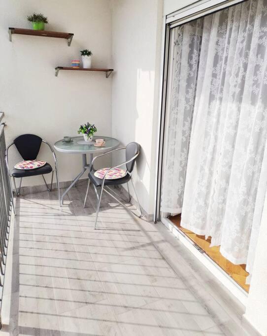 Apartman Pejic Подстрана Екстериор снимка