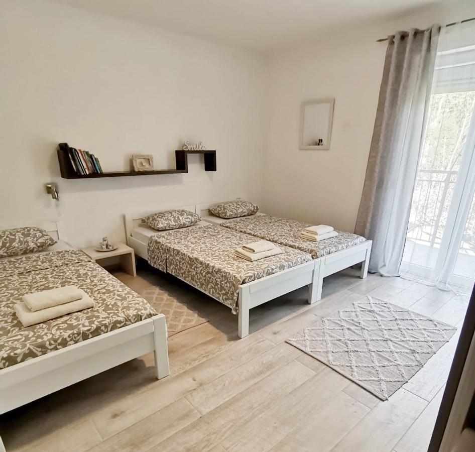 Apartman Pejic Подстрана Екстериор снимка