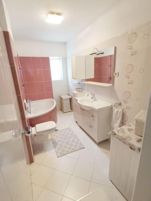 Apartman Pejic Подстрана Екстериор снимка