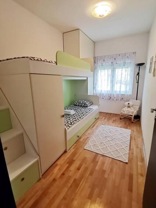 Apartman Pejic Подстрана Екстериор снимка